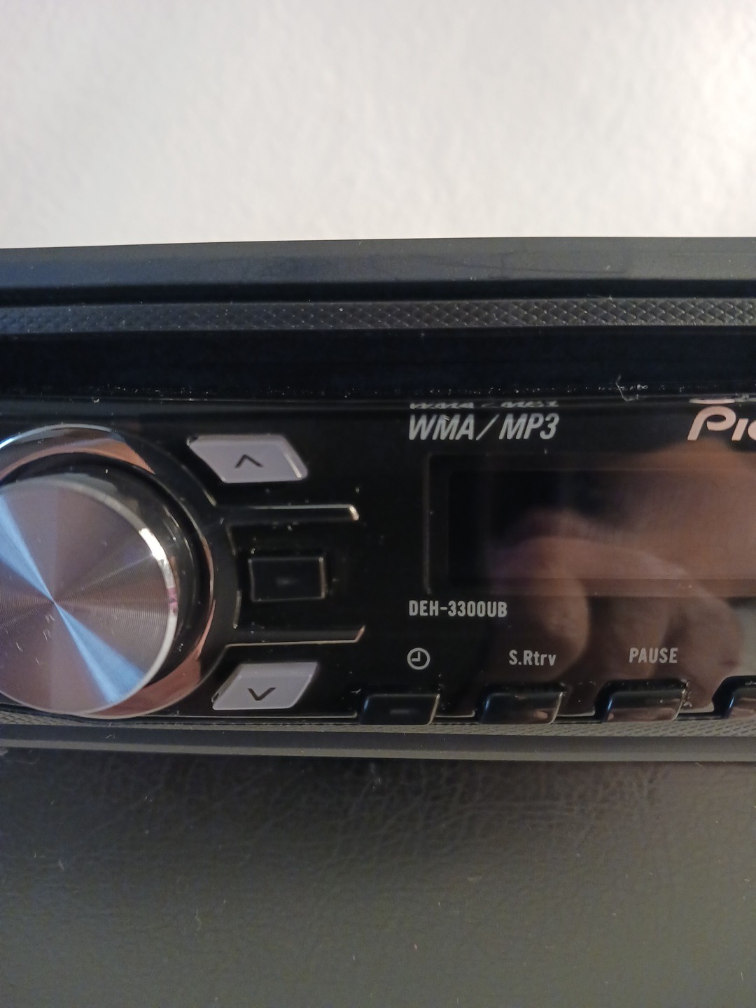 Vintage Pioneer DEH-3300UB Car CD Player/WMA/MP3/USB In Dash Receiver 50WX4 Amp
