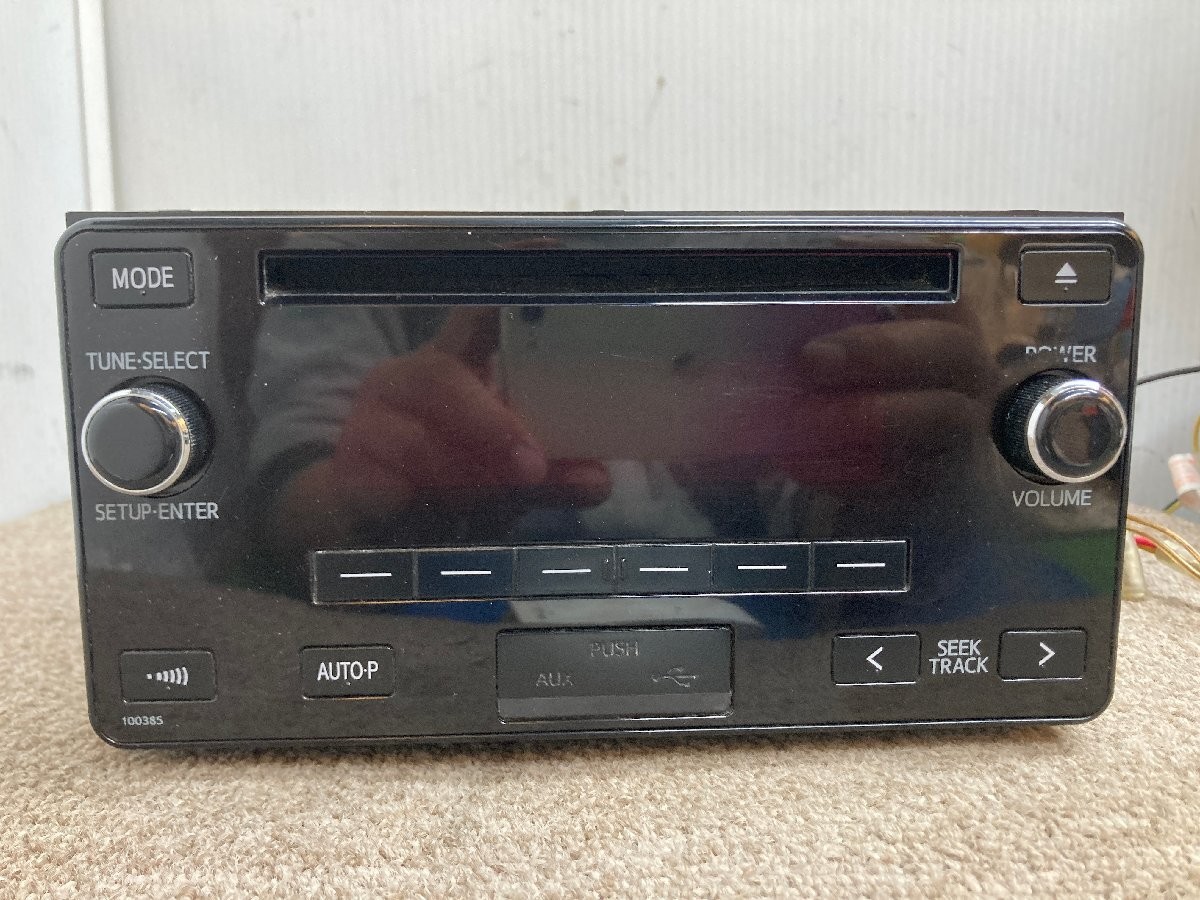 Toyota FT0052A 86120-26200 2DIN CD USB Audio Near Mint JAPAN