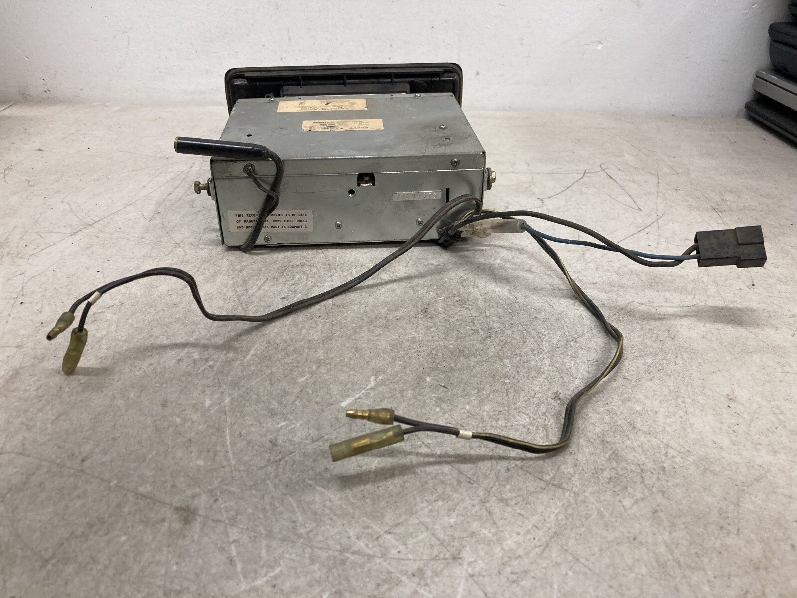 VINTAGE VOLVO FM MPX CASSETTE CAR RADIO, 4 STEREO (model unknown)