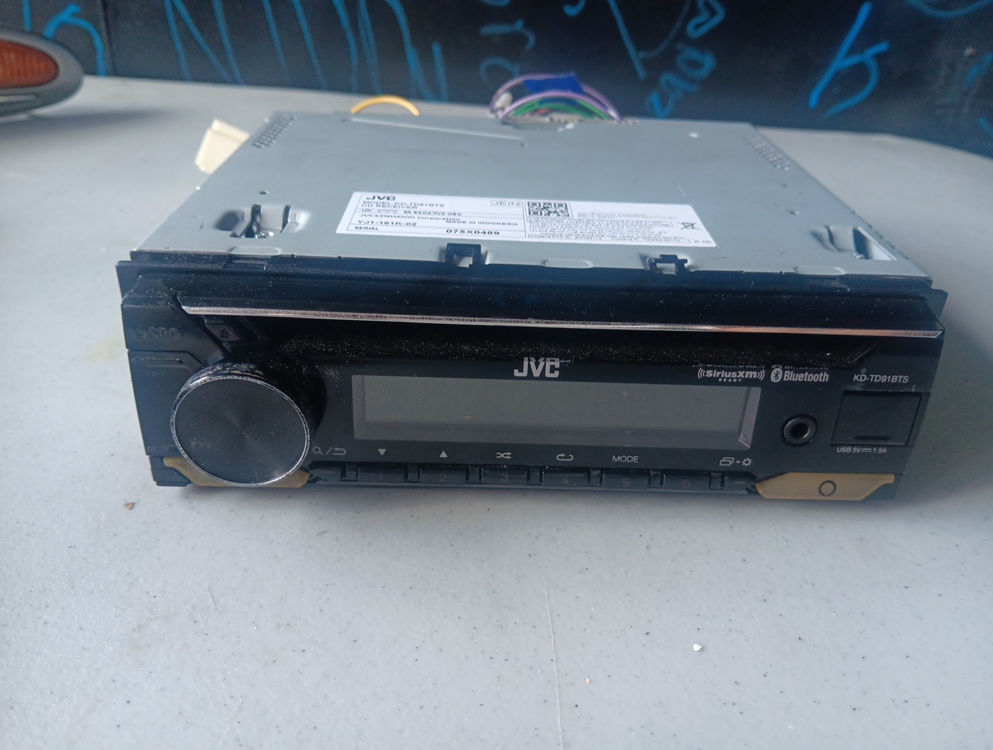 JVC KD-TD91BTS – CD Receiver Bluetooth, Front USB, AUX, Siriusxm Ready
