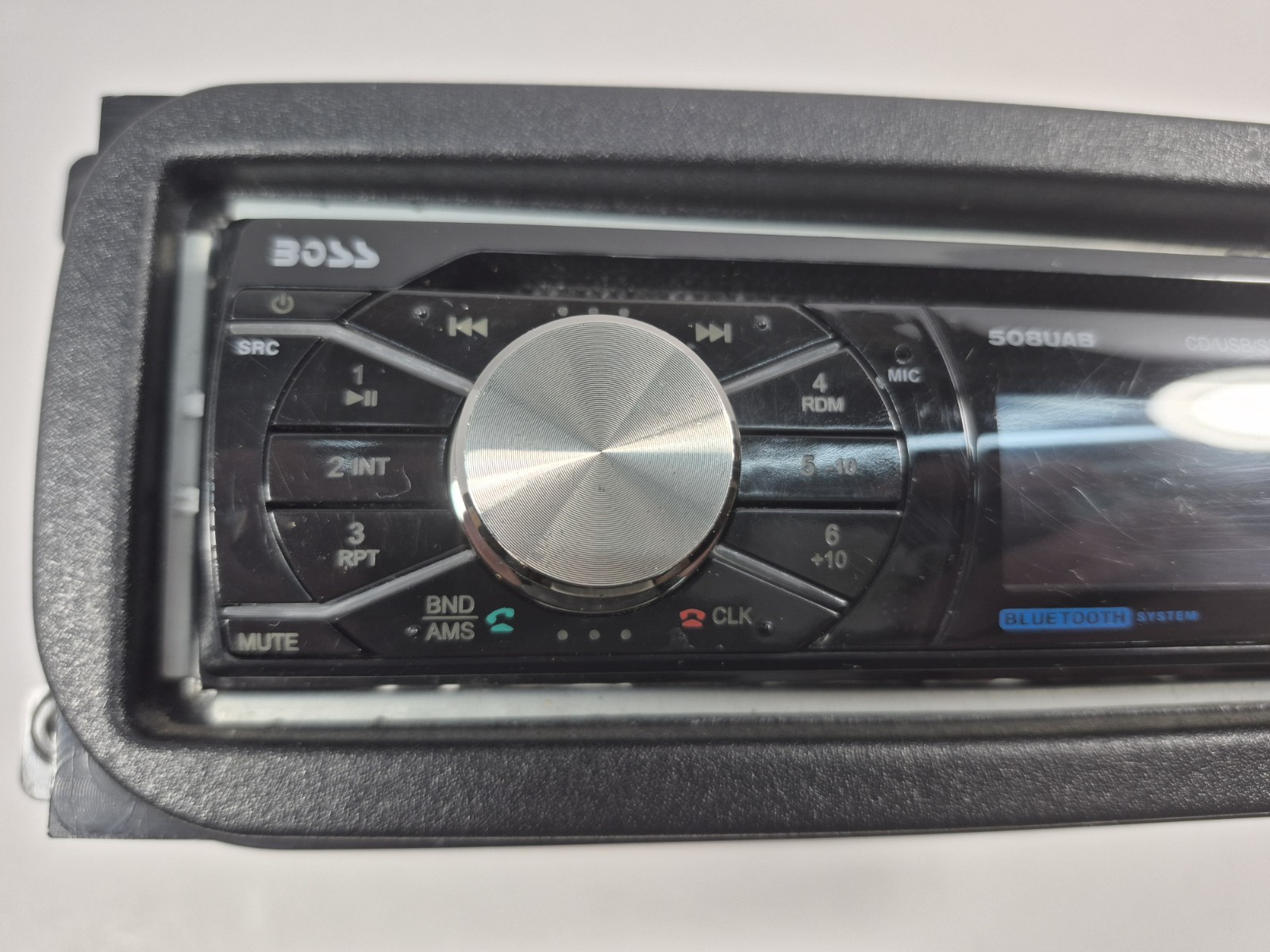 Boss Audio Systems 508UAB Digital Display AM/FM MP3/CD Player – UNTESTED