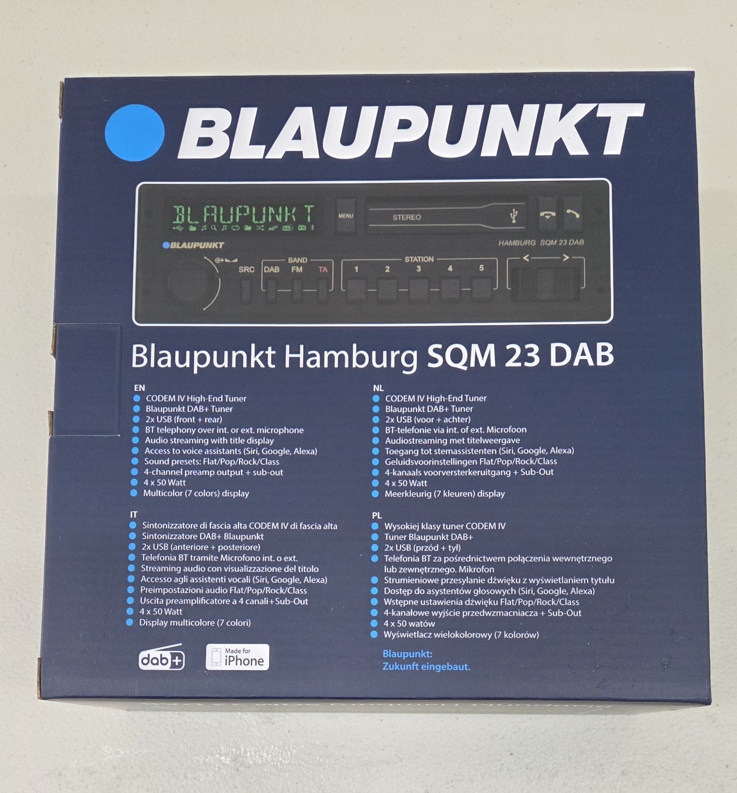 Blaupunkt Hamburg SQM 23 DAB Retro Car Radio 80s Design w/ Modern Technology NEW