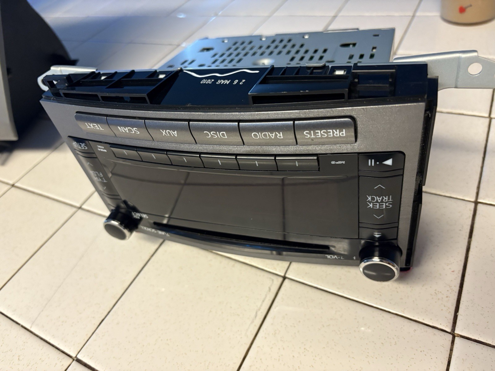Toyota Venza 2010 2011 2012 Factory Stereo 6 Disc CD Player OEM Radio 861200T090