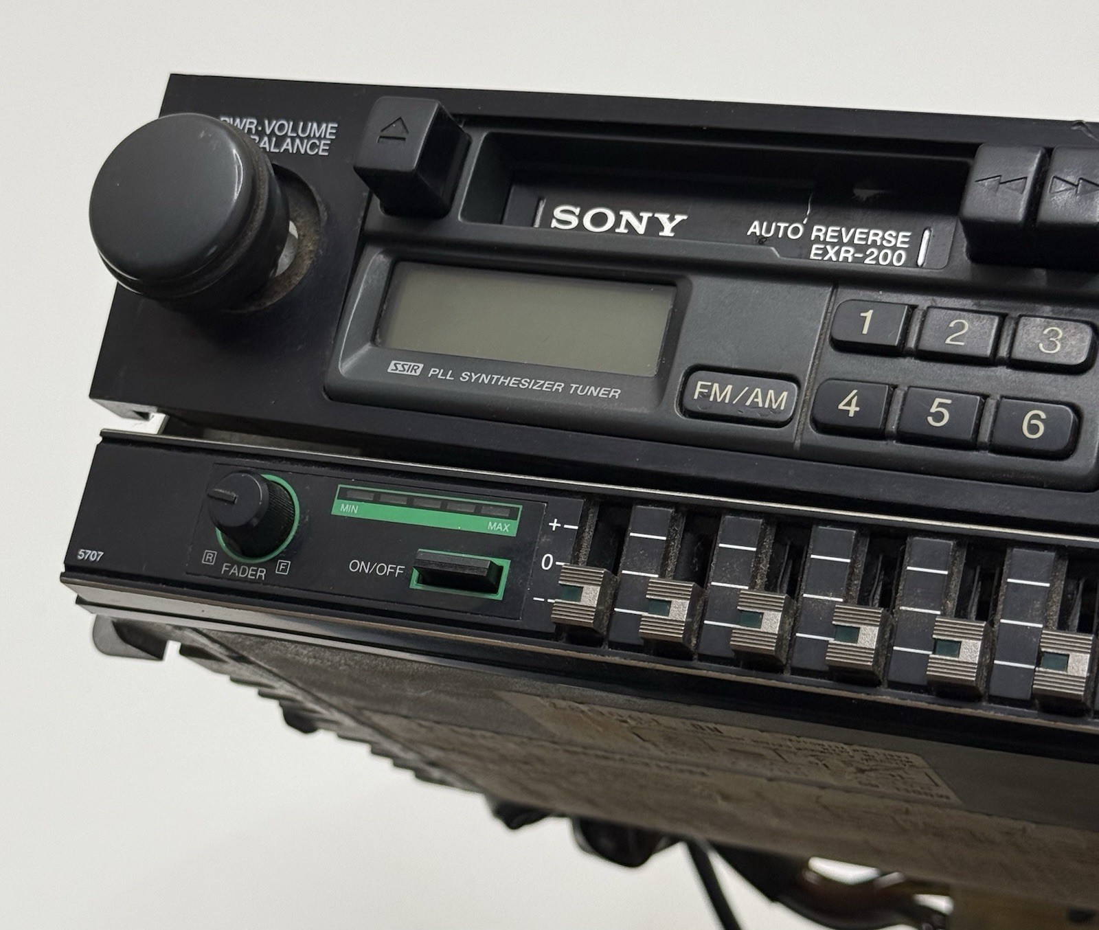 Sony EXR-200 AM/FM Cassette Stereo Equalizer 1984-1989 Toyota 4Runner Pickup