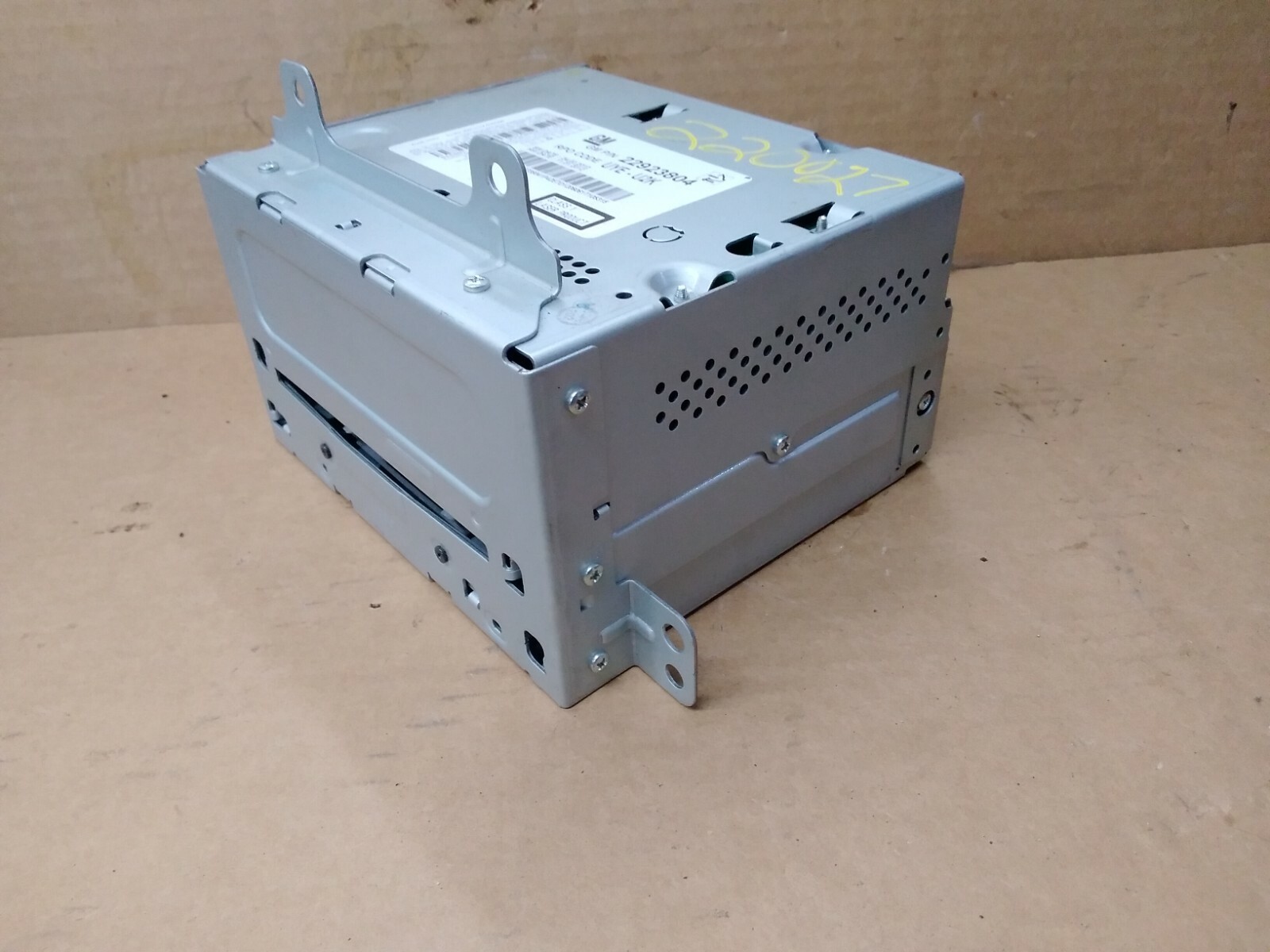 2013 Chevrolet Cruze AM-FM Radio Receiver w/o Sat.
