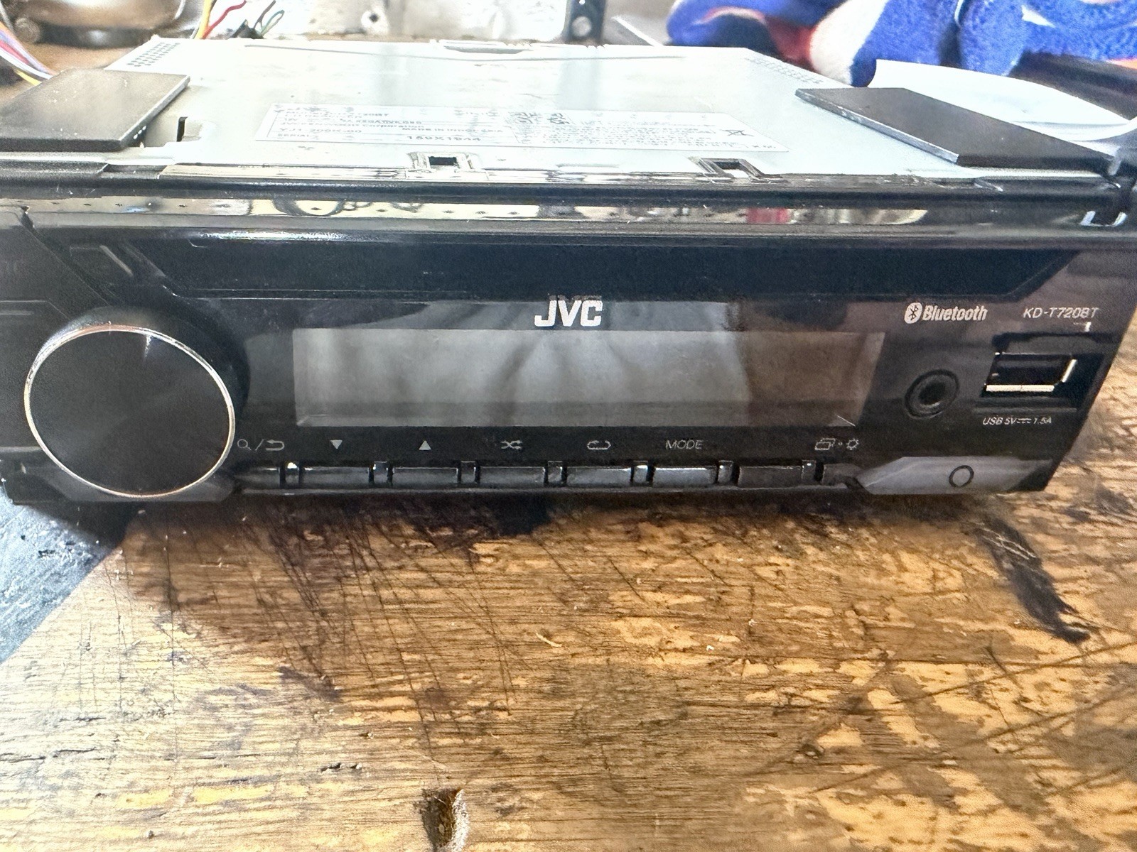 JVC KD-T720BT Single DIN AM/FM Radio USB/AUX Bluetooth CD Player Car Receiver