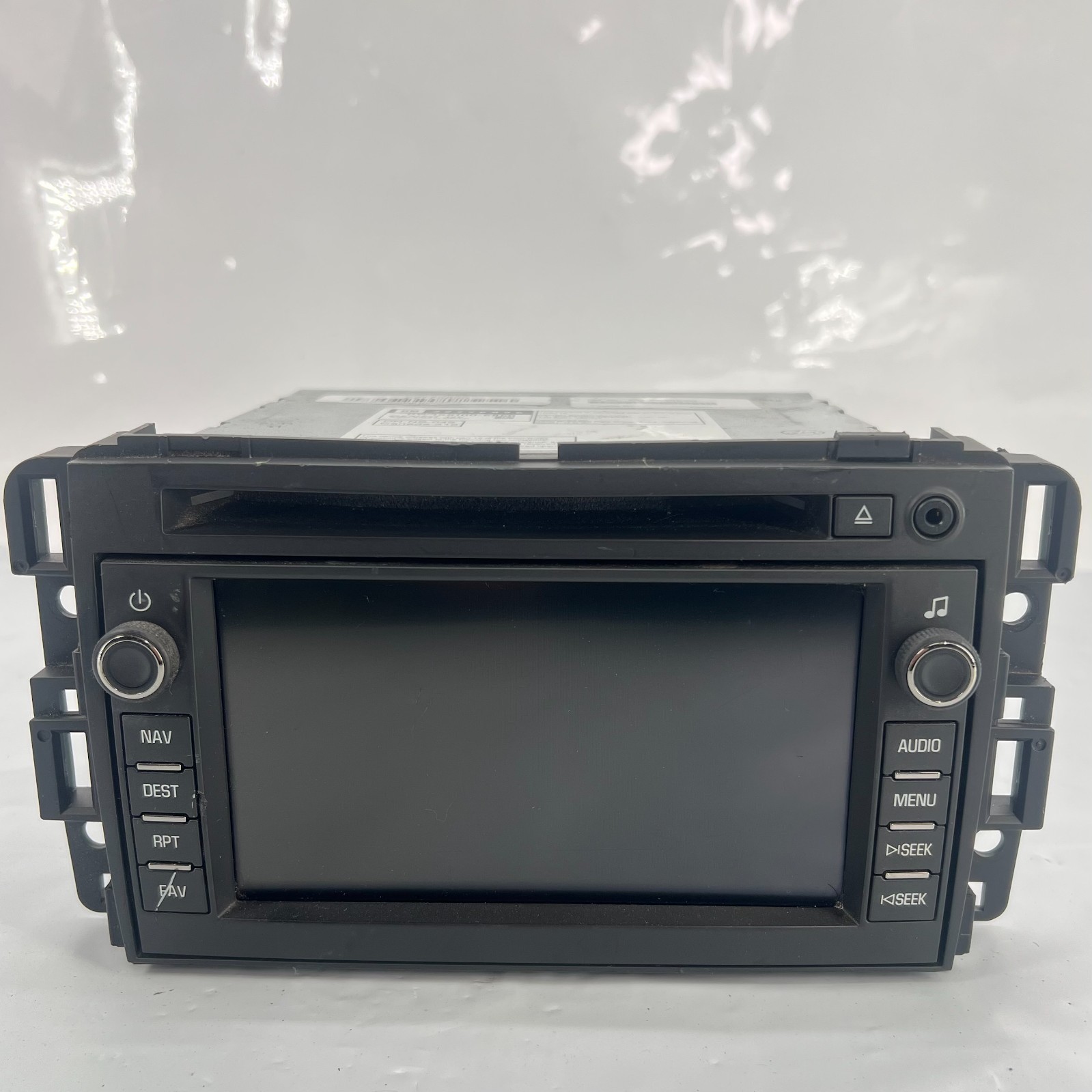 GM Denso DW468100-6850 22776896- DVD Navi Radio Yukon Suburban Tahoe OEM