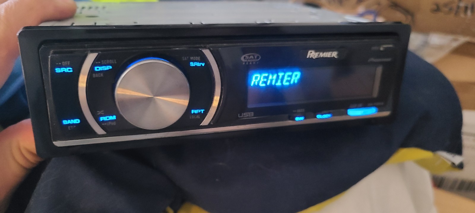 SEE VIDEO!! PIONEER PREMIER CAR STEREO AUX OLD SCHOOL DEH-P500UB