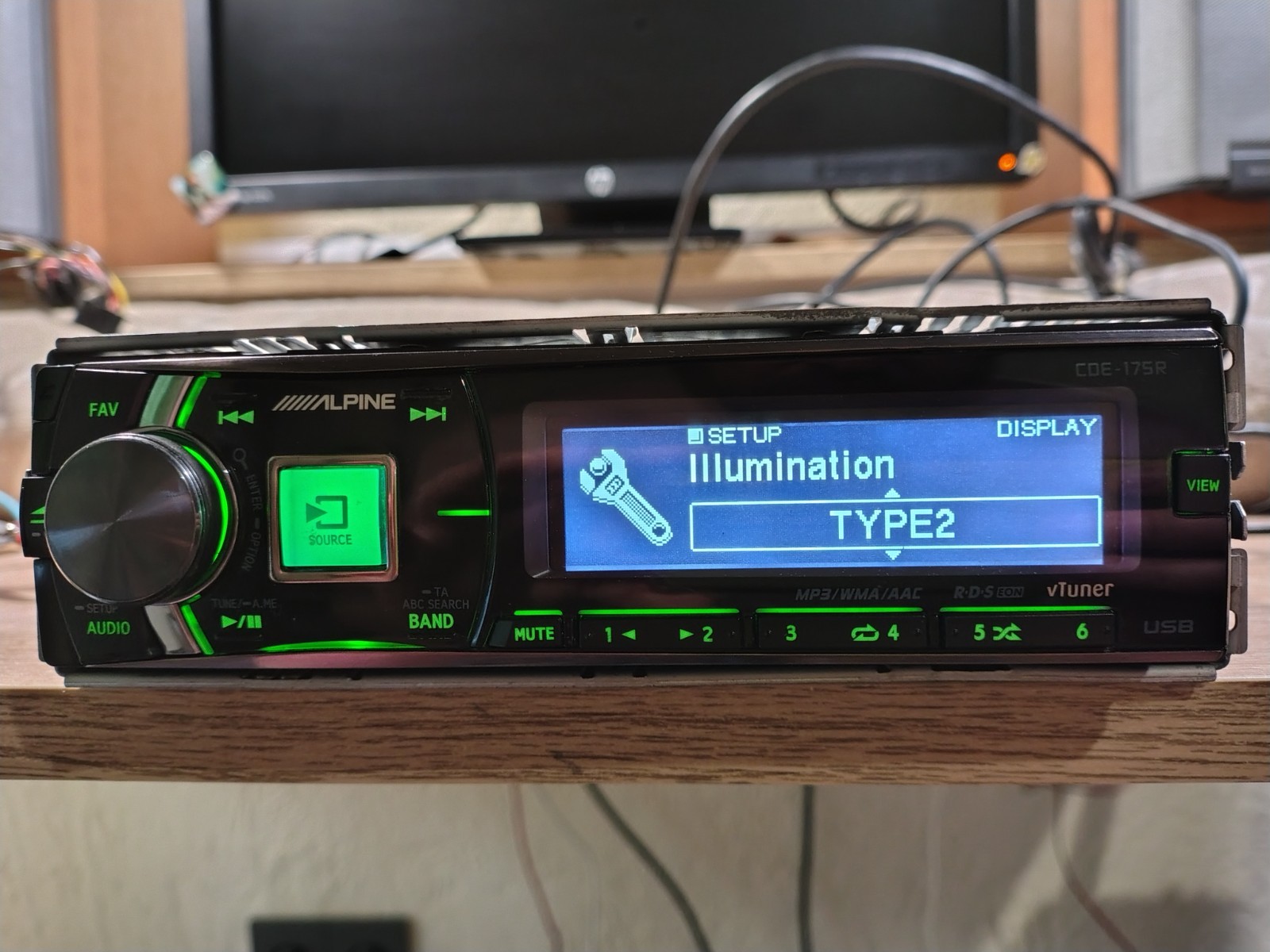 Alpine CDE-175R Car Stereo Mobile Media Station Fully Working Great Shape