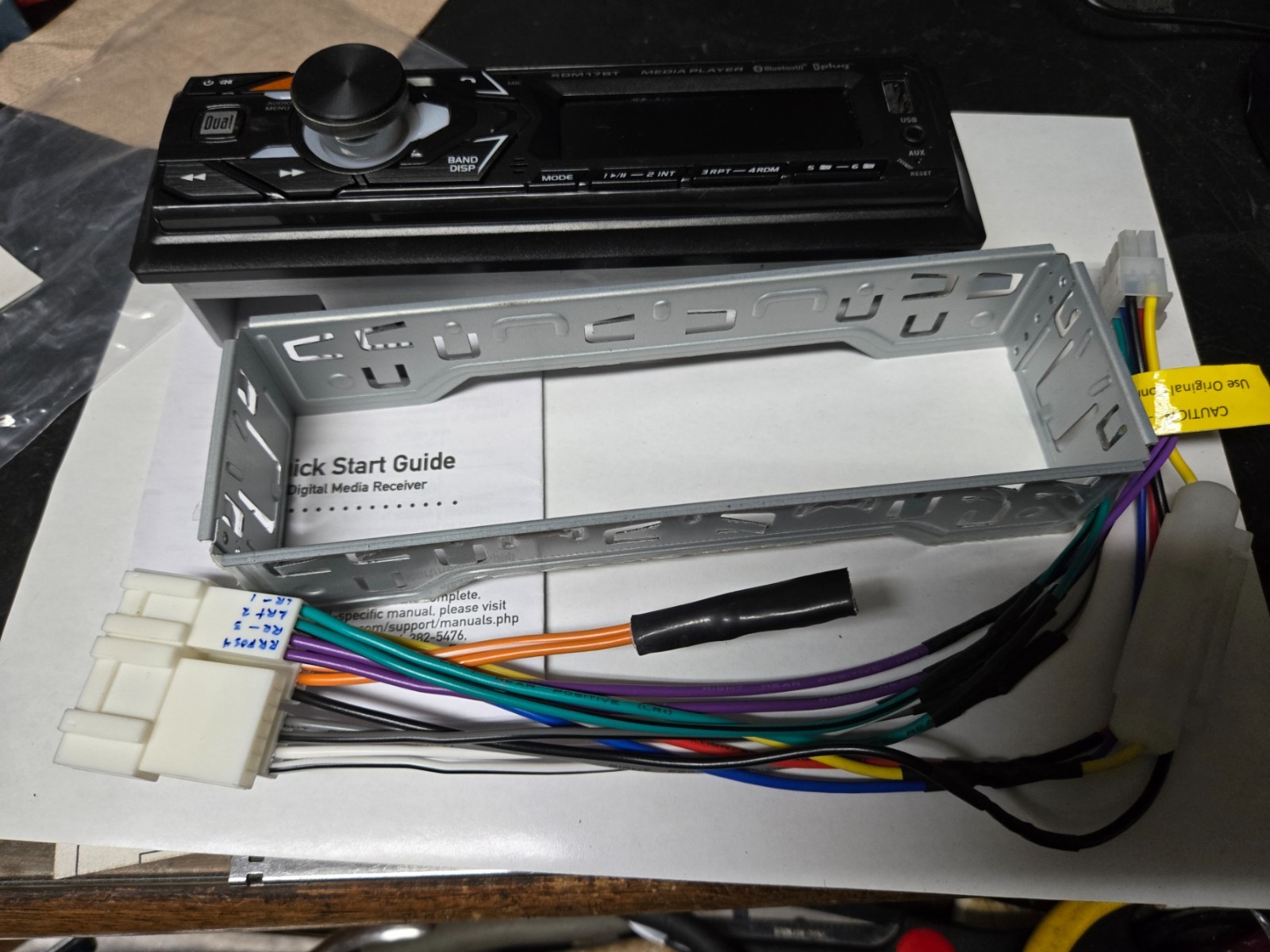 Dual Electronics XDM17BT Single DIN Car Stereo works, manual, cables please read