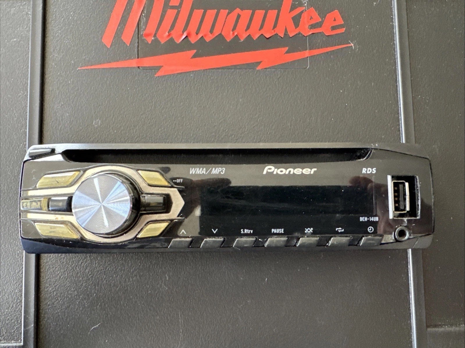 Pioneer DEH-14UB Car Stereo CD Receiver OEM Faceplate SingleDin USB /AUX Input