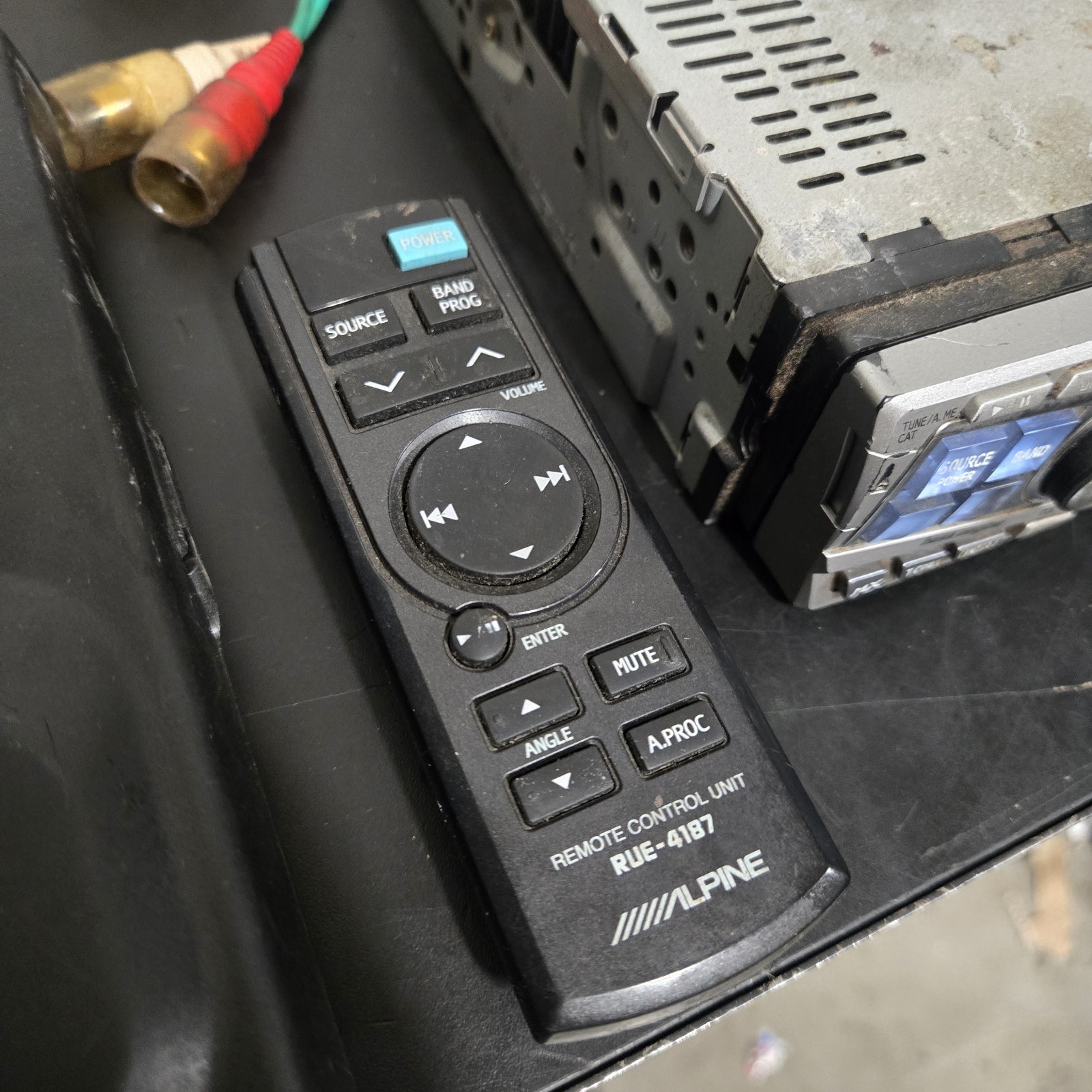 Alpine CDA-7893 CD Player In Dash Receiver FM/AM With Remote Car Audio Radio