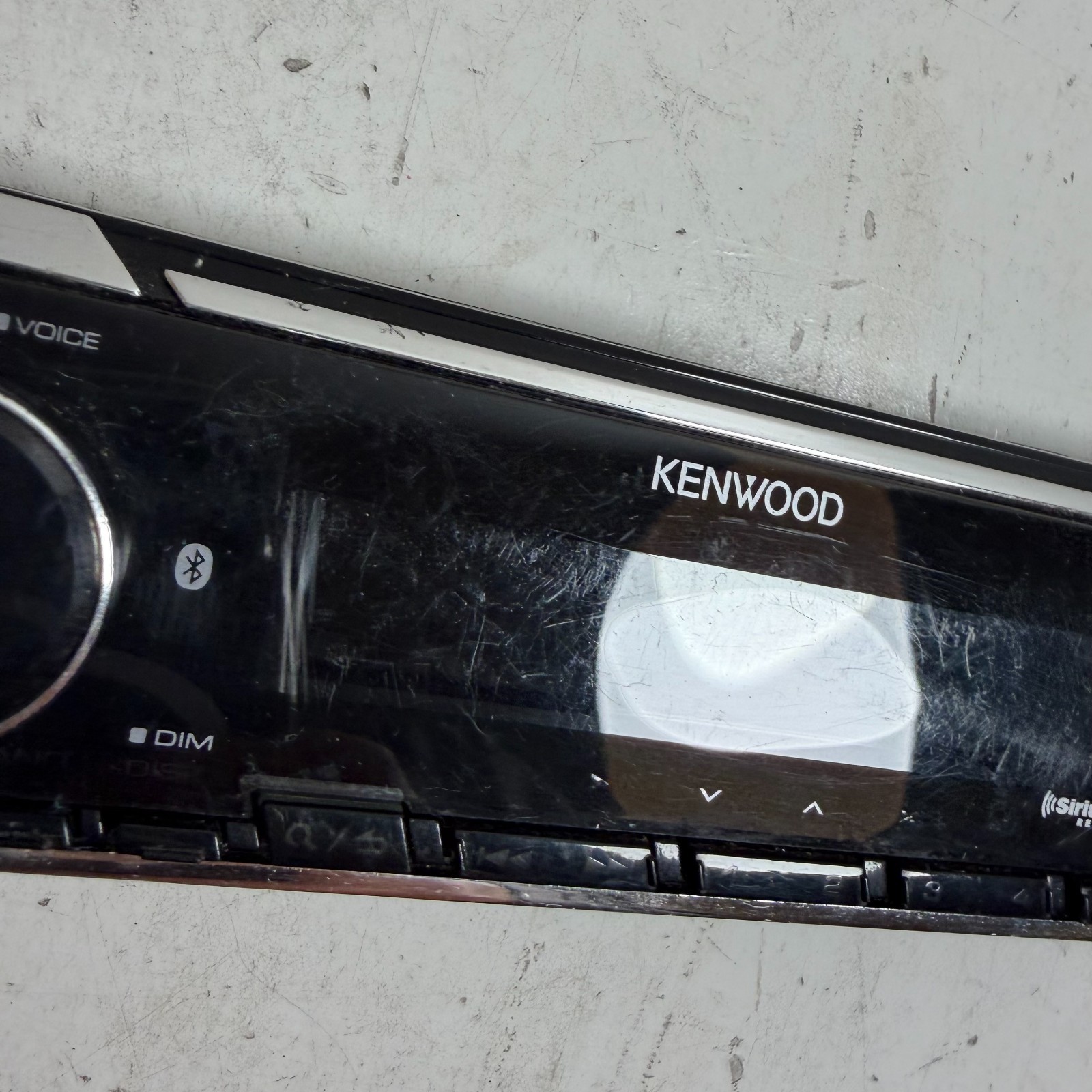 Kenwood KMM-BT728HD Black Built-in Bluetooth HD Radio Detachable Faceplate