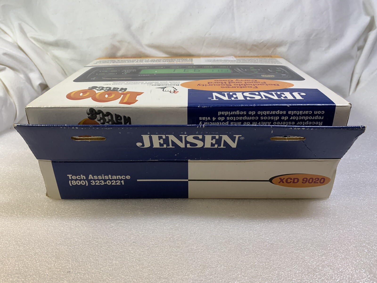 Jensen XCD 9020 Car AM/FM CD RECEIVER with Detachable Face Plate- New in Box