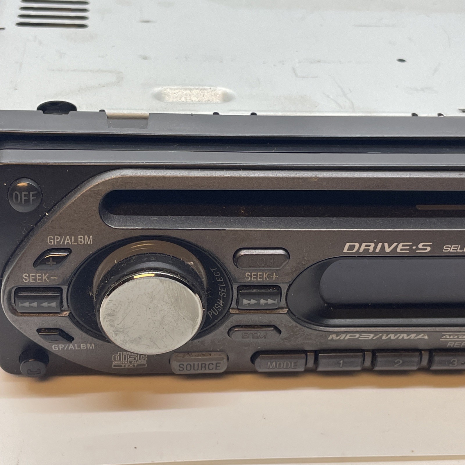 Sony CDX-GT200 Car Radio AM/FM CD Player MP3 Xplod Series Untested