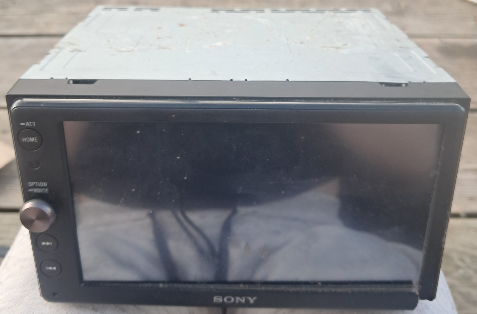 Sony XAV-AX100 In Dash Bluetooth Digital Media AV Receiver Touch Screen Display