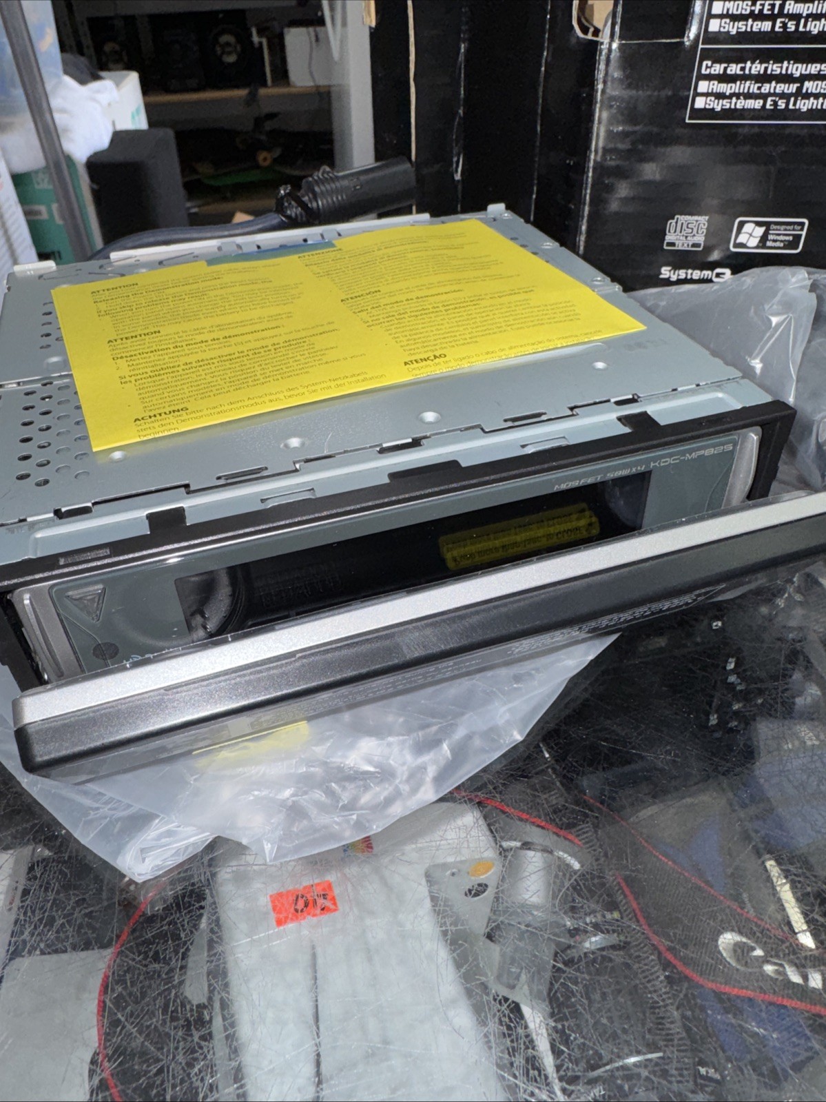 Kenwood KDC-MP825 CD/MP3/WMA receiver with CD changer controls