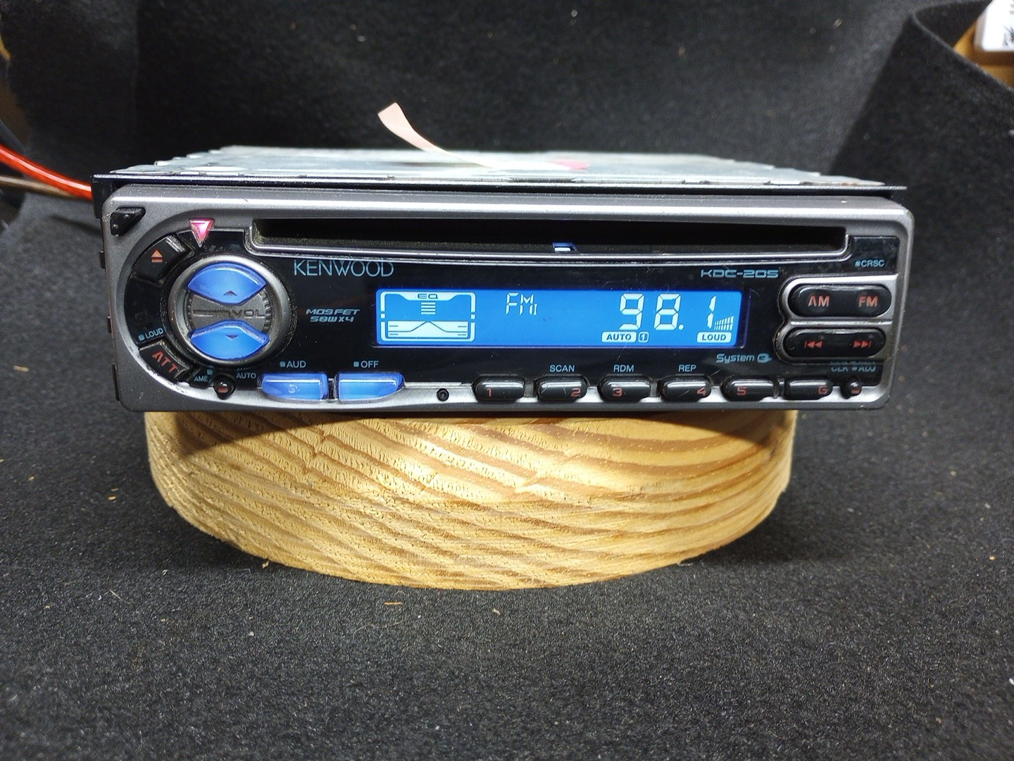 Kenwood KDC-205 CD Player In Dash Receiver