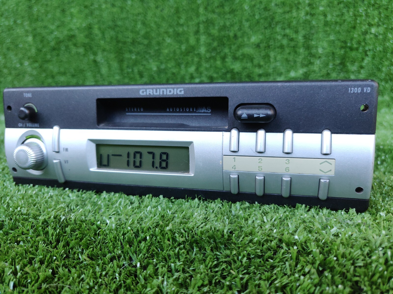 Grundig 1300 Vd 1300vd Original Car Radio