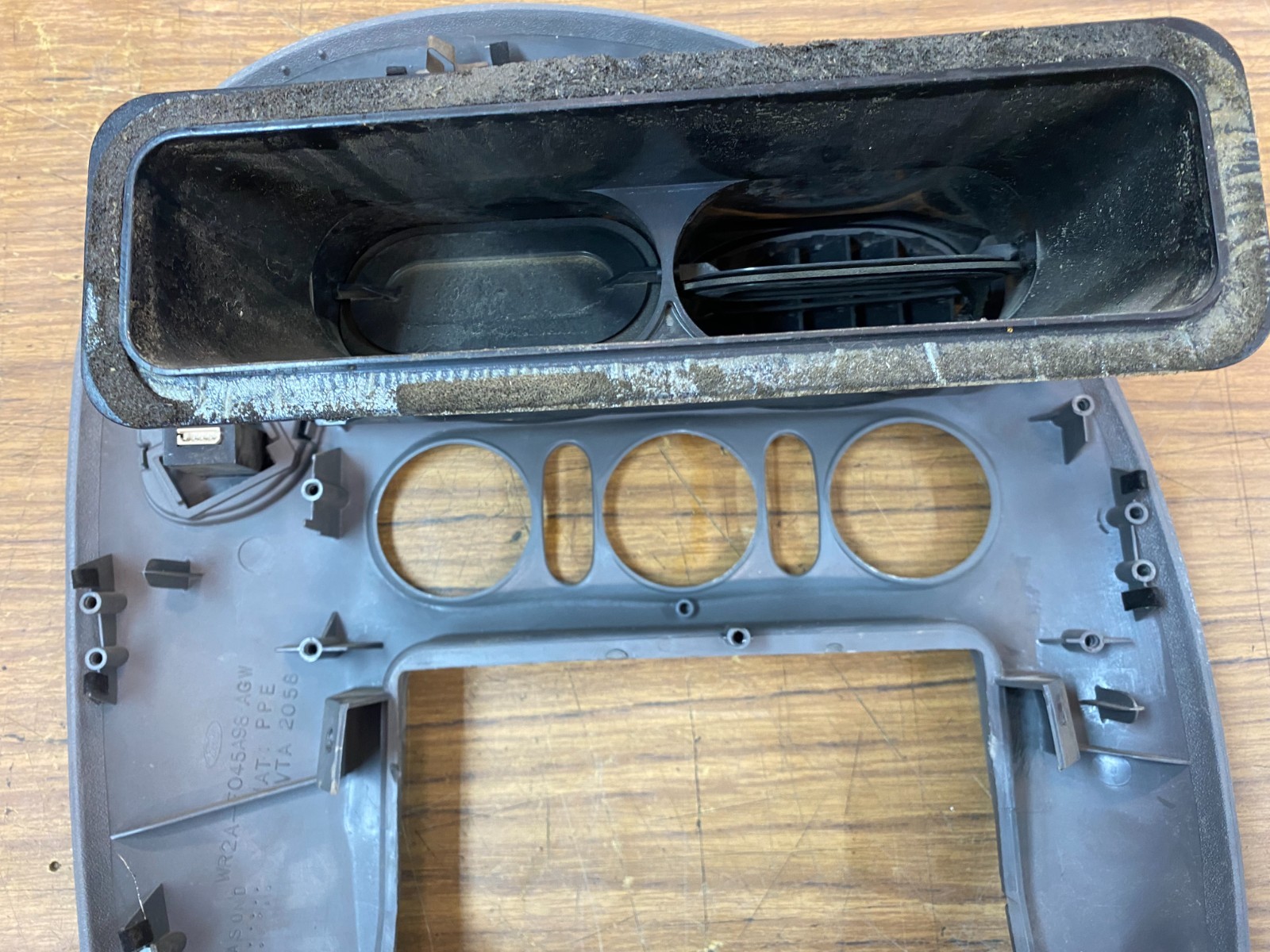 Ford Falcon AU S1 Dash A/C Stereo Control Surround Trim Grey
