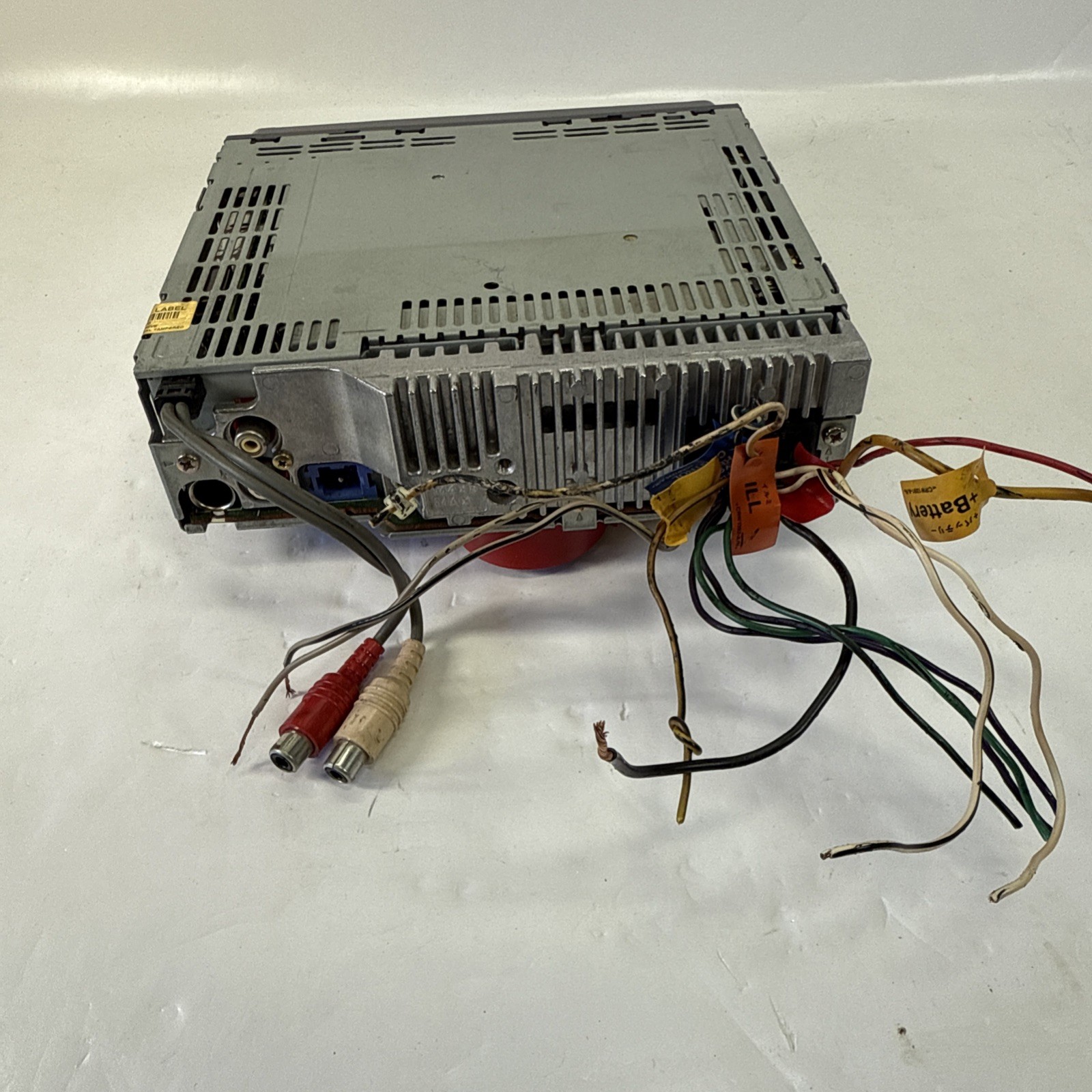 (FOR PARTS REPAIR) Pioneer DEH-P7400MP Old School Car Stereo