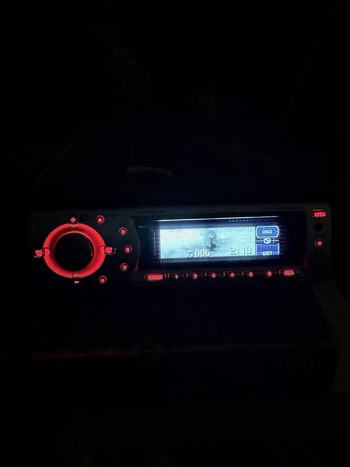 Sony Xplod SONY MODEL NO. CDX-F7000 CD/AM/FM Player with Remote