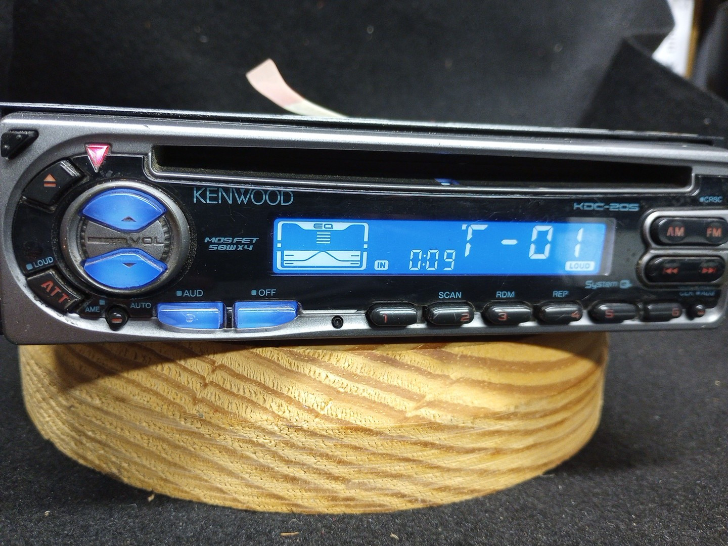 Kenwood KDC-205 CD Player In Dash Receiver