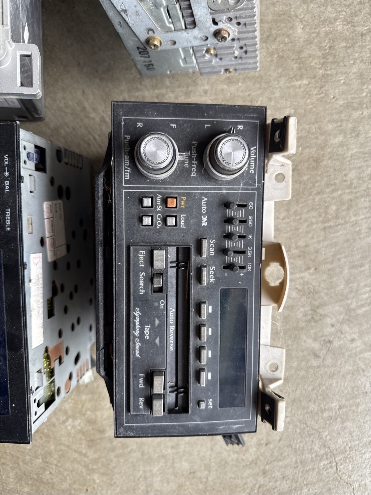5 Car Stereos 2 Cd Players MP3