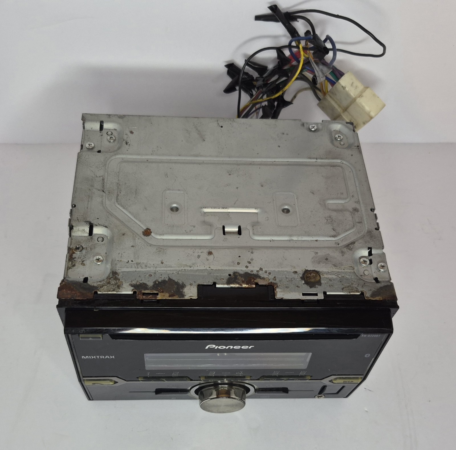Pioneer AM/FM Radio w/ USB MP3 CD Head Unit Receiver FHX720BT – FOR PARTS