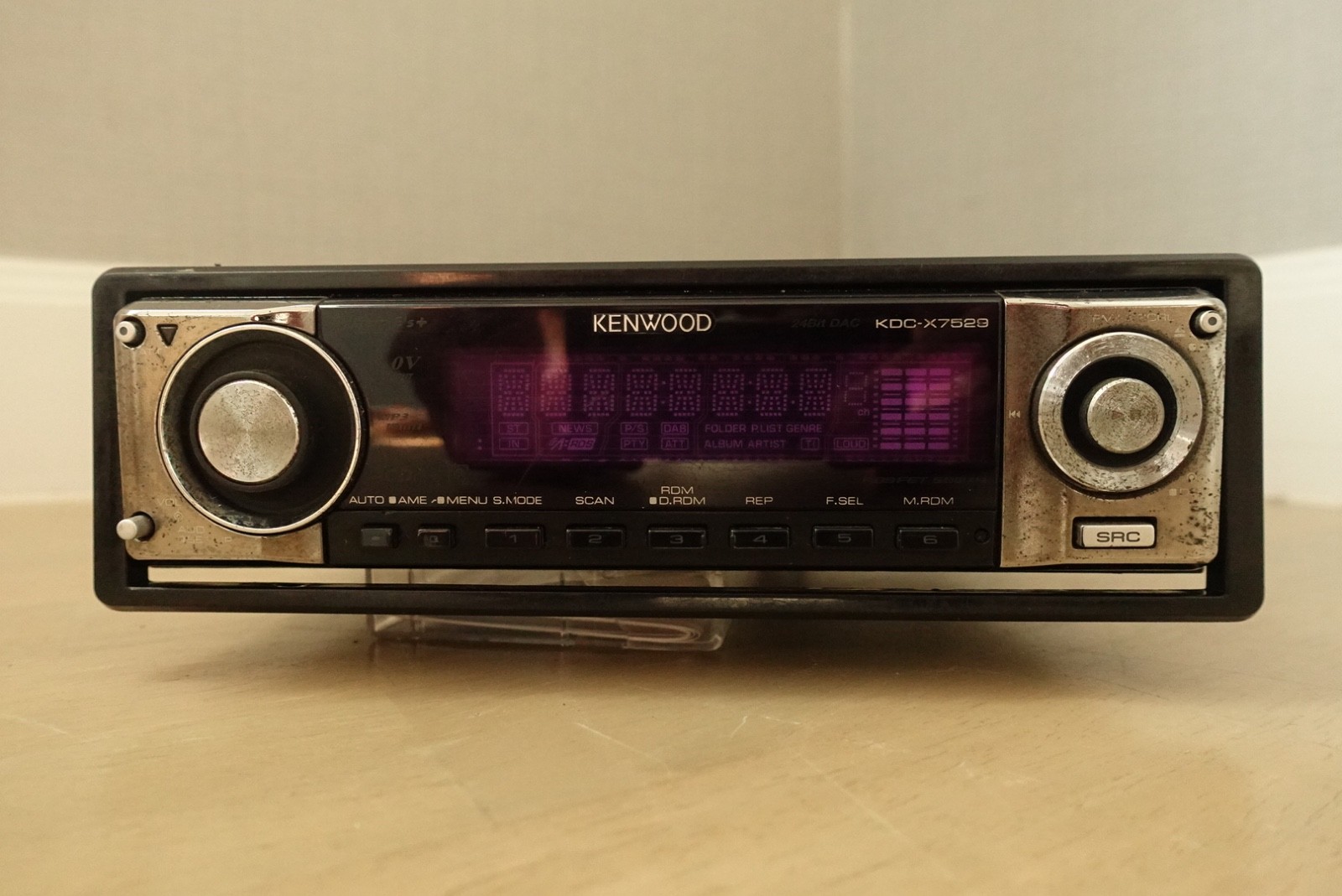 Kenwood KDC-X7529. CD/Fm108/Bluetooth player.