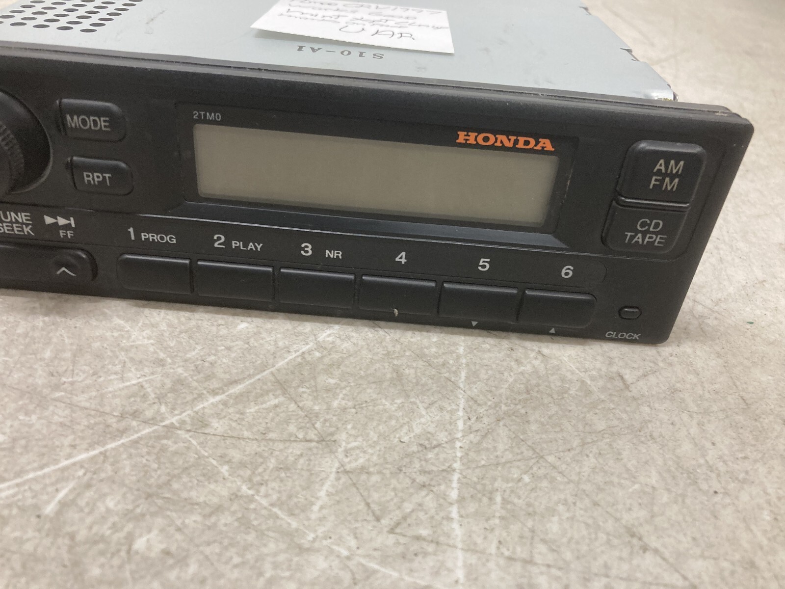 Honda crv CR-V AM FM Radio Stereo OEM 39100-S10-A110-M1