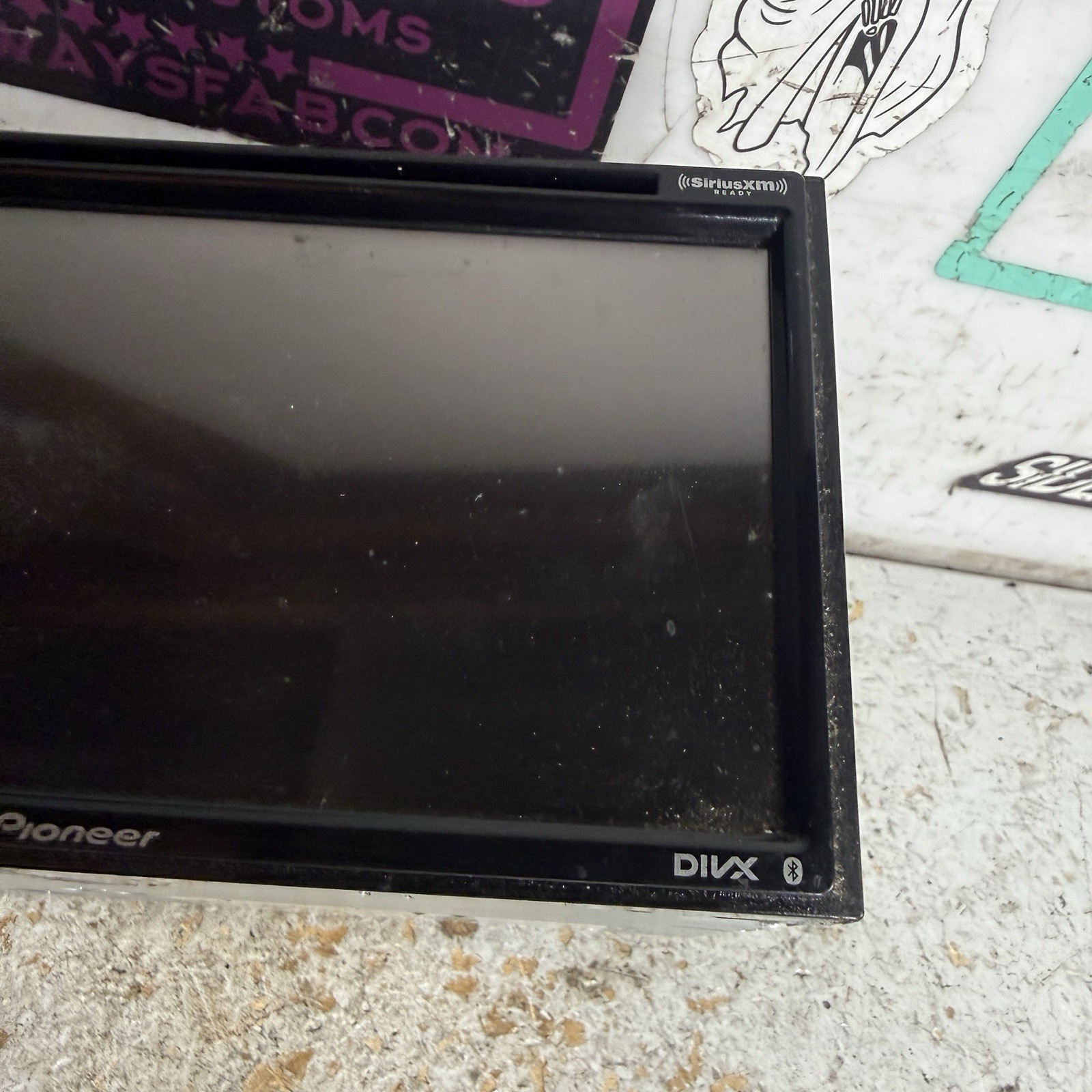 Pioneer Double DIN Touchscreen Dash Head Unit AVH-521EX Stereo Radio