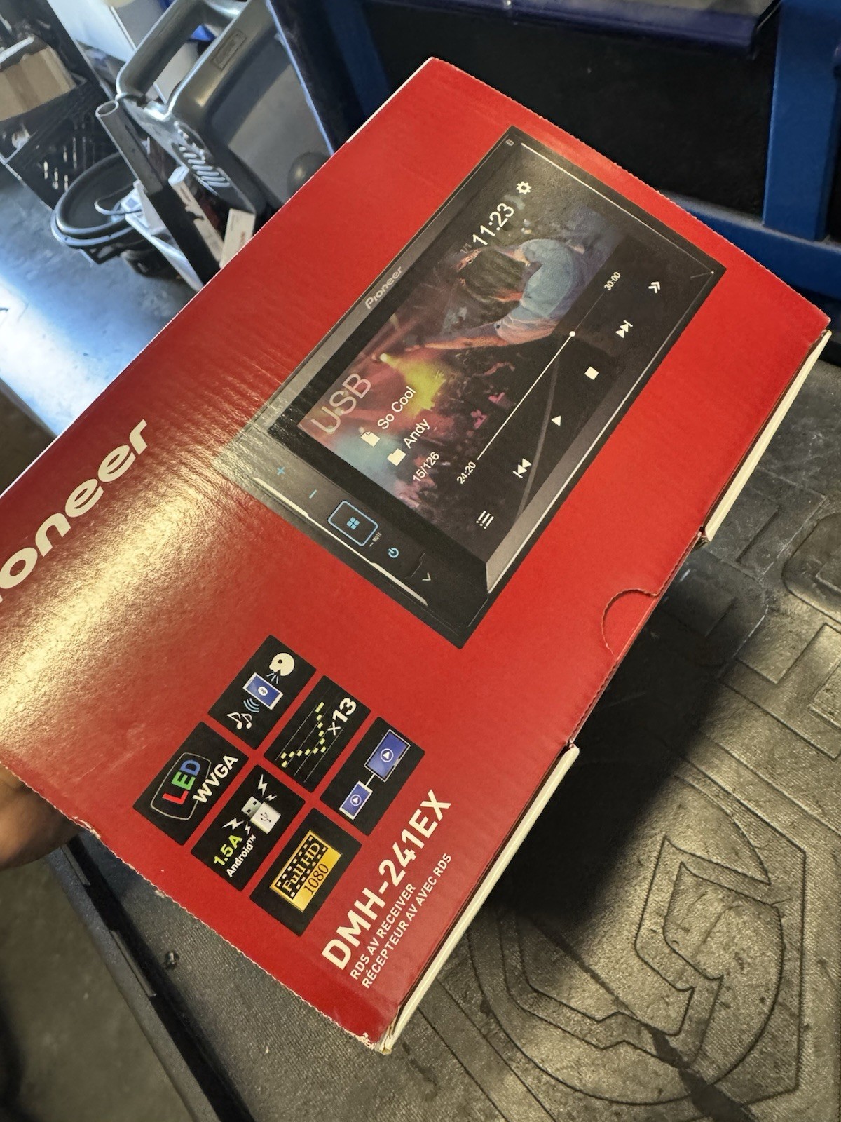 Pioneer DMH-241EX Digital Media Receiver Bluetooth/Touchscreen/USB, 2 DIN