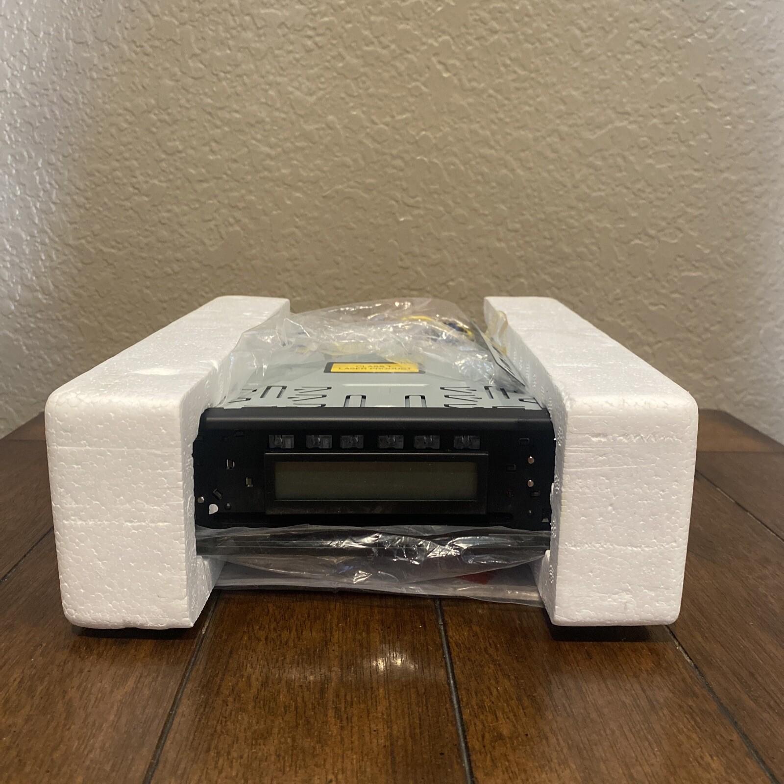 Jensen XCD9020 4 Channel AM/FM CD Receiver Detachable Face Plate 100 Watts NIB