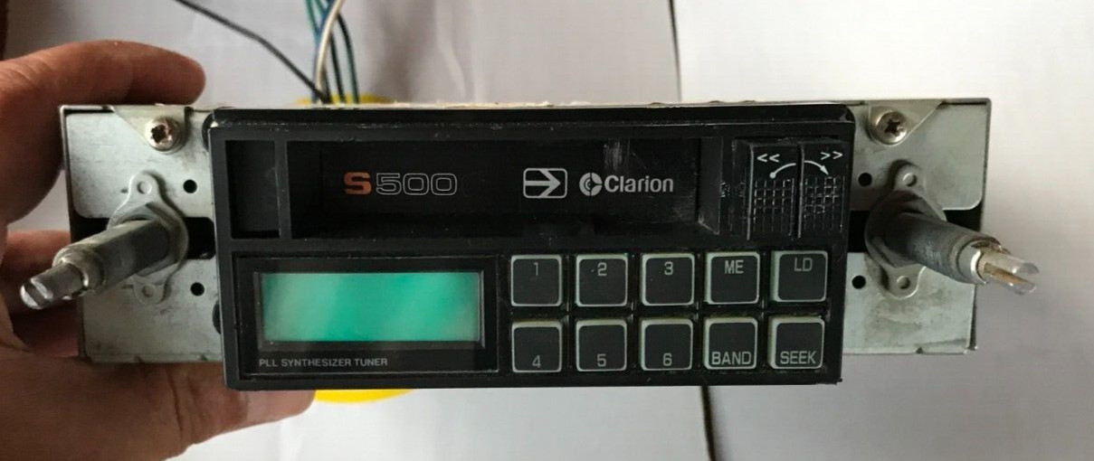 Vintage Clarion S500 2 “Shaft Style”AM-FM Stereo Cassette,