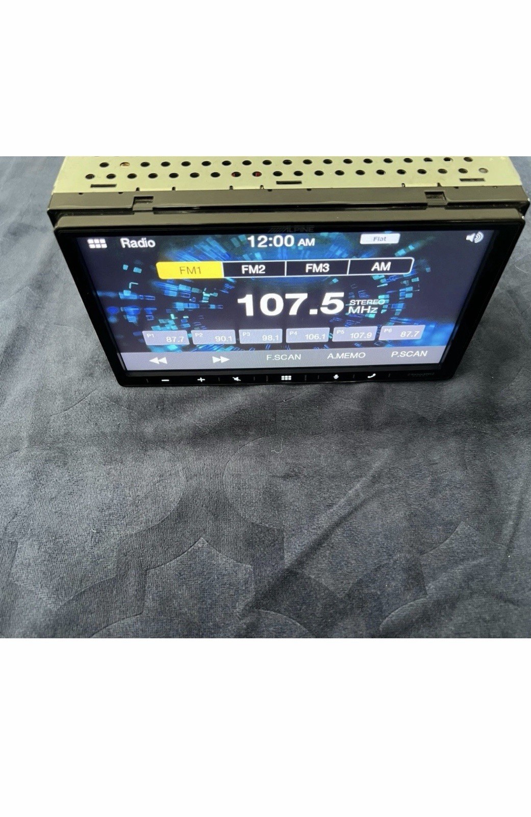 Alpine iLX-W650 7″ Touchscreen Bluetooth Media Radio-Receiver