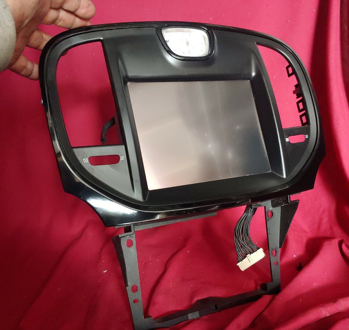 2011-2014 Chrysler 300 Navigation Dash Display 8.4″ touch Screen 68105156AD OEM