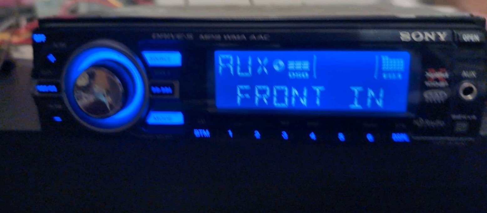 Sony Car Radio EQ Spectrum Analyzer Aux Drive-S XPlod Sat Ready -Disc Read Error
