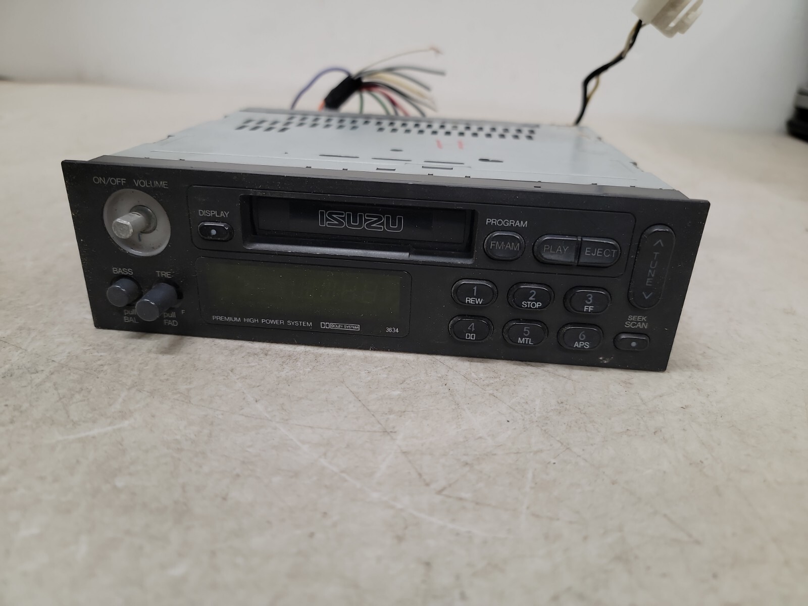Isuzu Car Stereo Radio 8-97070-488-2, 3634