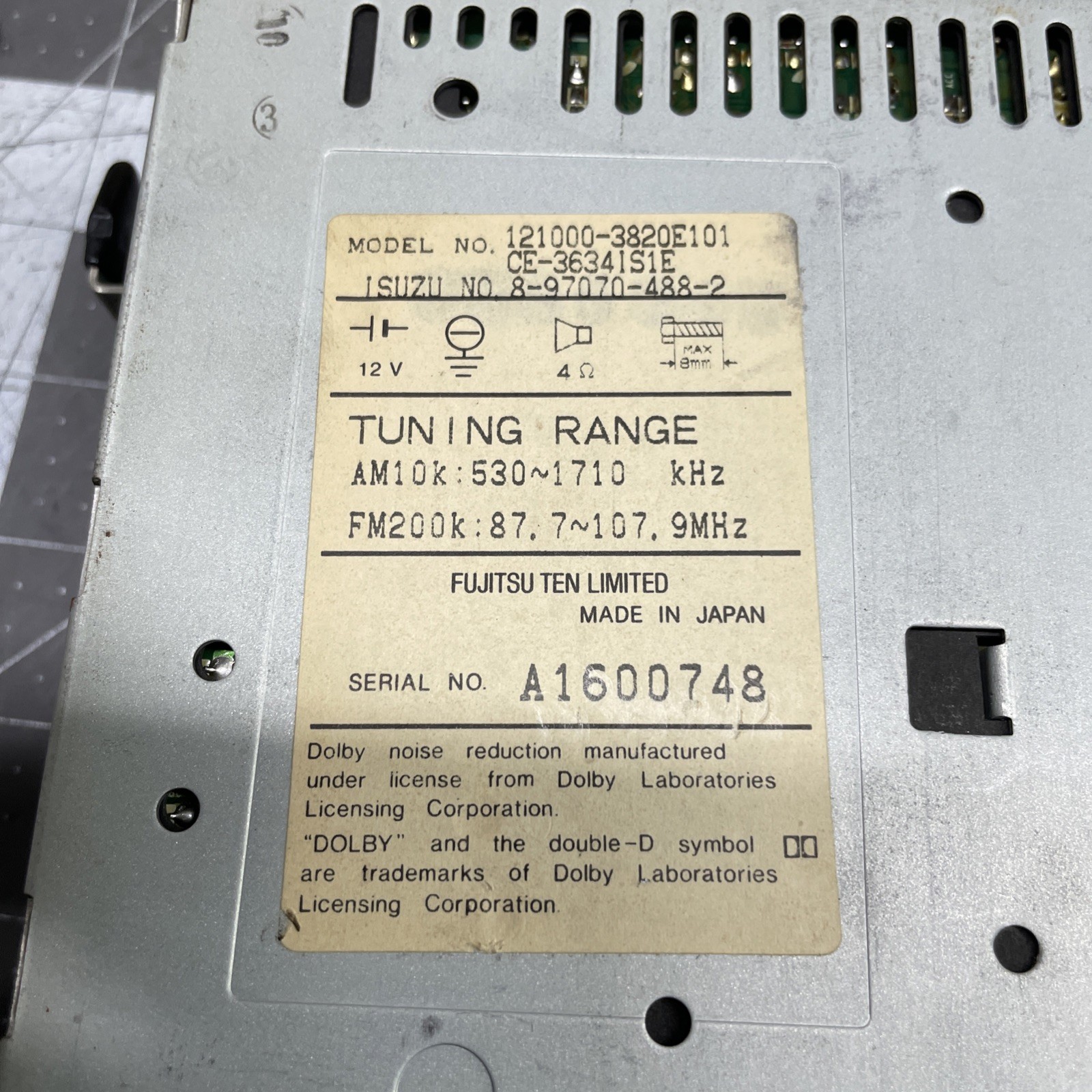 Isuzu AM FM Cassette Tape Player Factory Car Stereo Radio 8-97070-488-2
