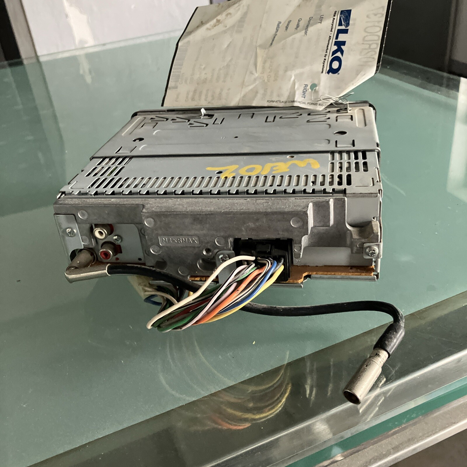 Pioneer DEH-1600 CD Player In Dash Receiver
