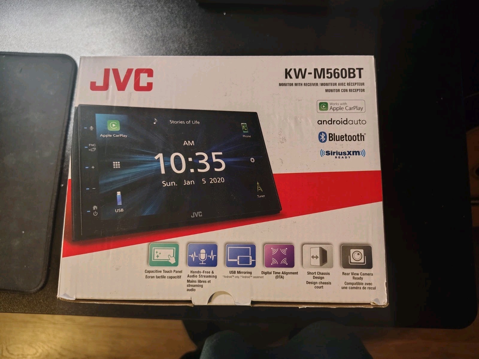 JVC KW-M560BT 2 DIN Touchscreen Digital Media Receiver BT CarPlay Android Auto