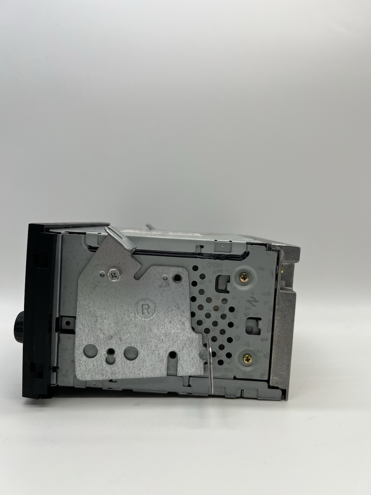 Honda Pilot 2003-2005 OEM Radio/Stereo CD/Cassette 39100-S9V-A120 With Trim