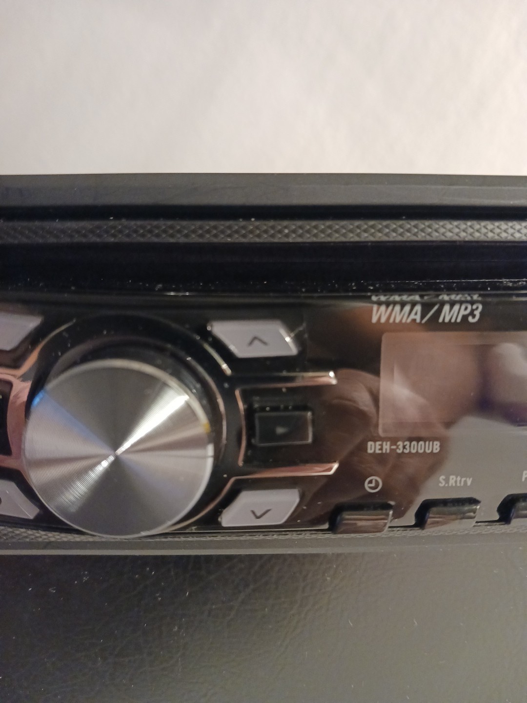 Vintage Pioneer DEH-3300UB Car CD Player/WMA/MP3/USB In Dash Receiver 50WX4 Amp