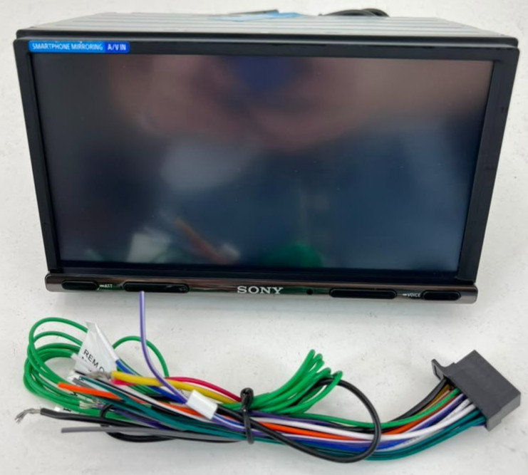 Sony XAV‑AX3250 – 7″ Touchscreen Media Receiver – Apple CarPlay / Android Auto