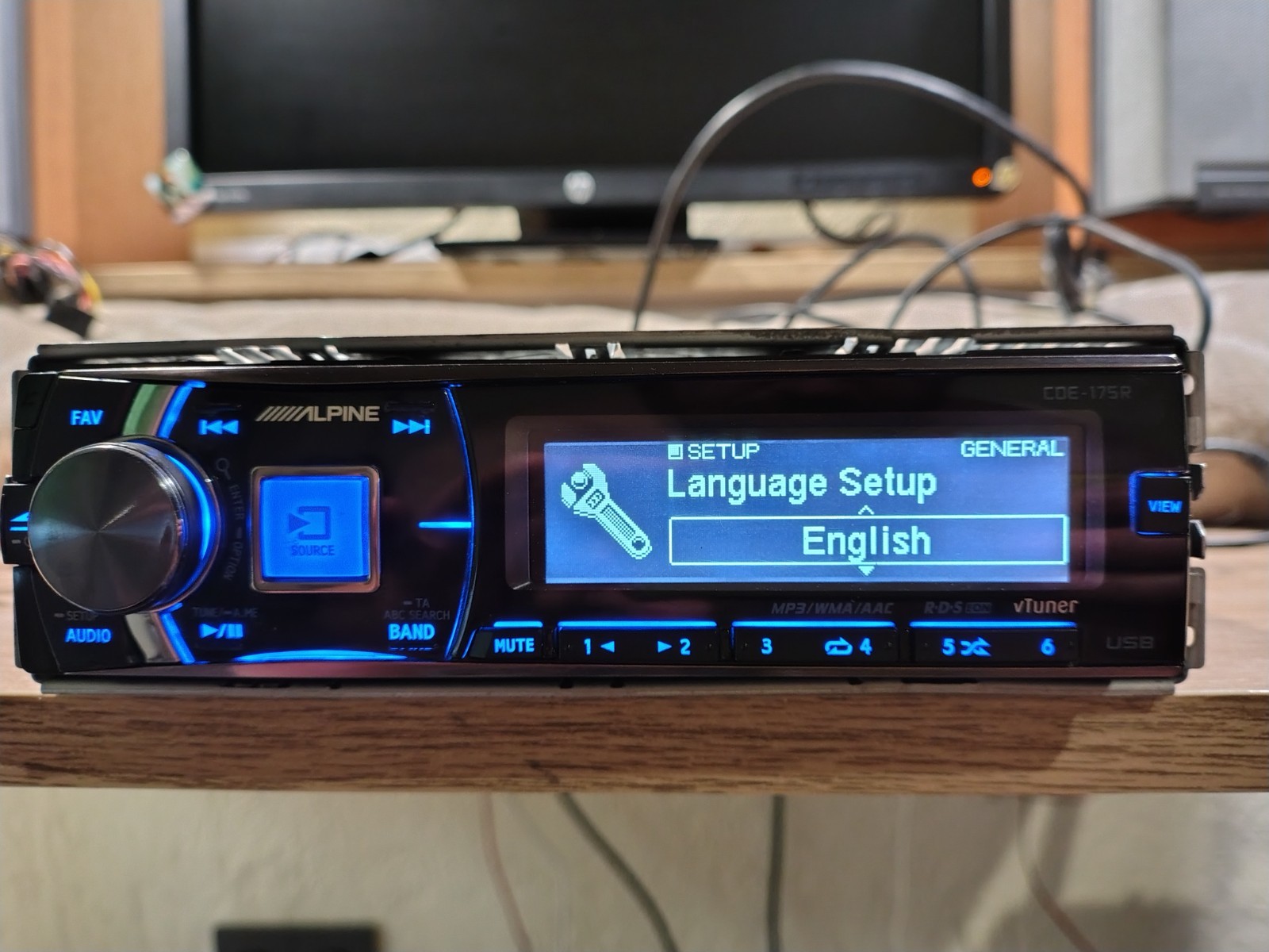 Alpine CDE-175R Car Stereo Mobile Media Station Fully Working Great Shape