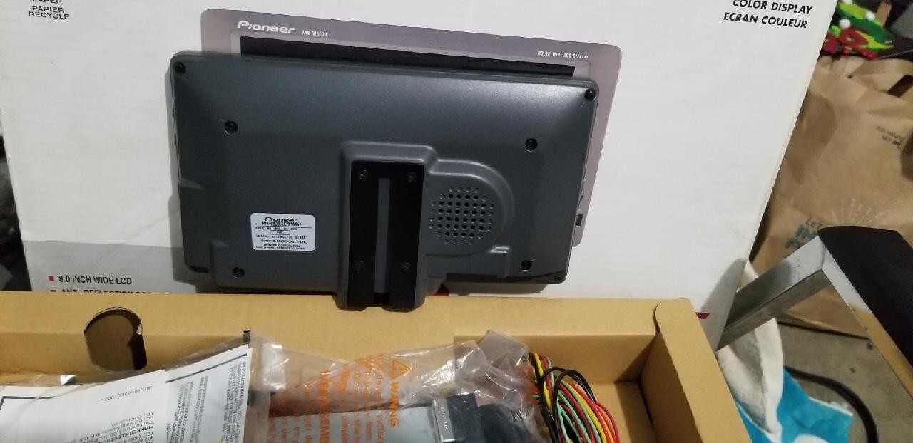 Pioneer 12v 8inch Screen