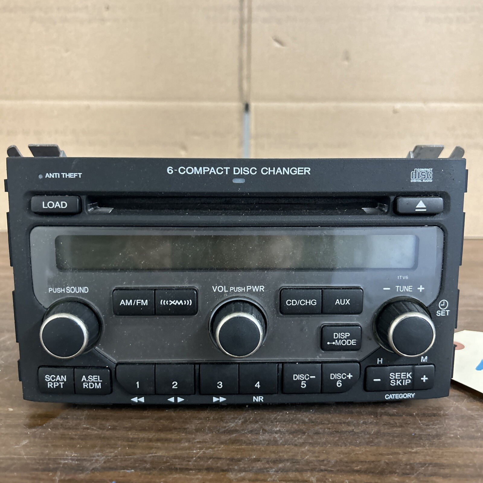 06-08 Honda Pilot EX-L AM FM XM 6 disc CD radio receiver 39100-S9V-A600 1TV6