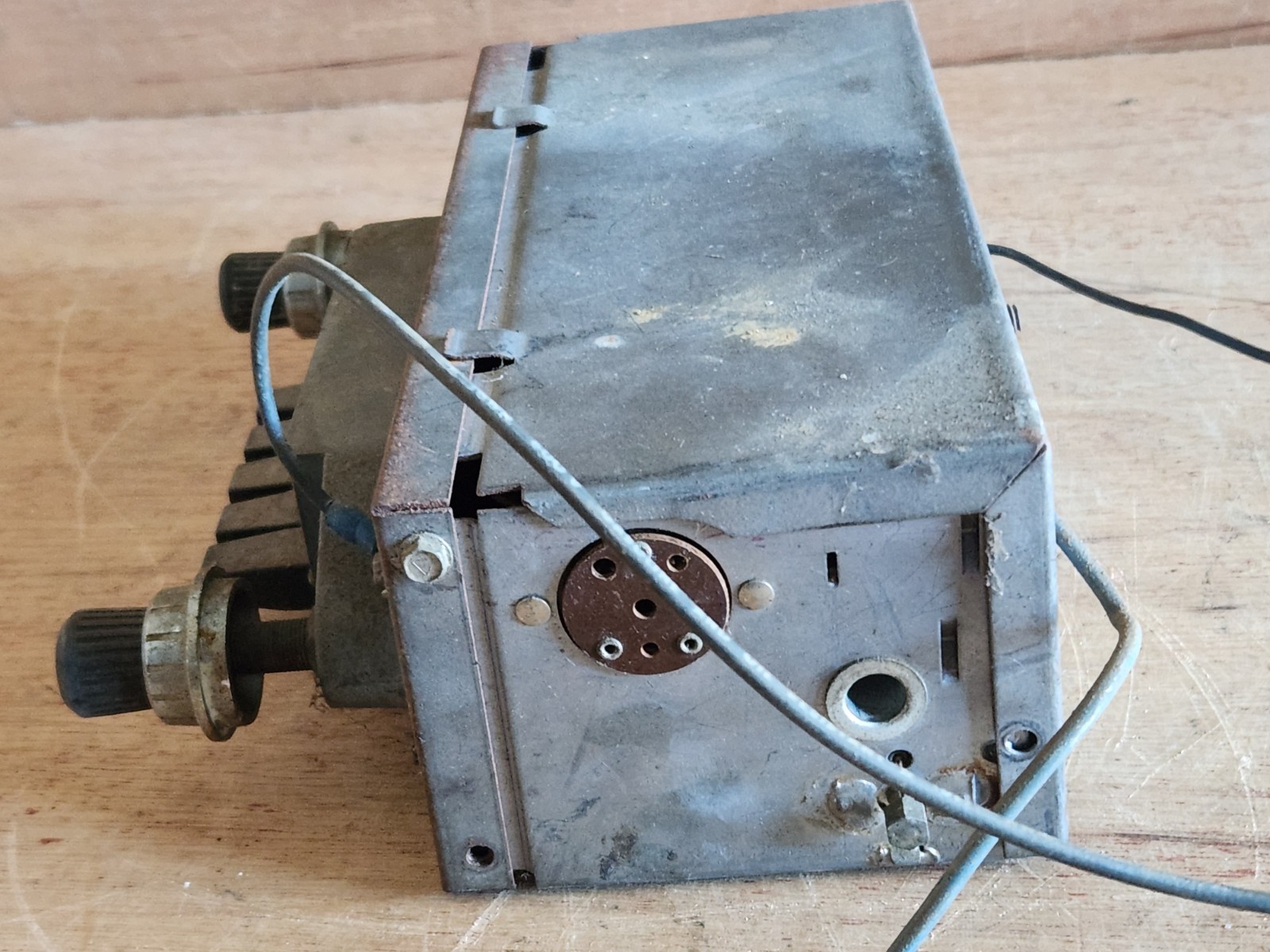 All Transistor AM Car Radio USA Unbranded Vintage Parts Repair Not Working