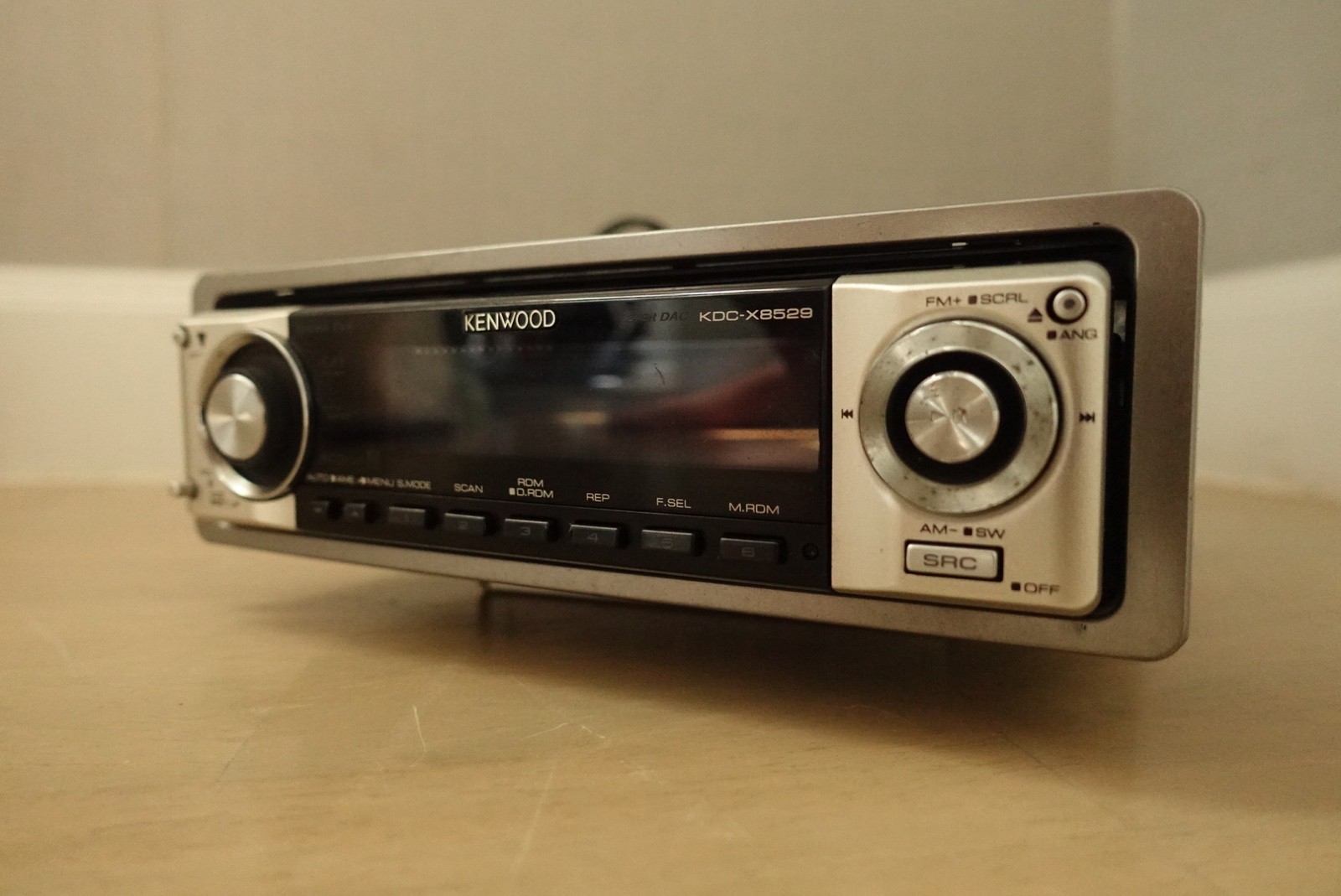 Kenwood KDC-x8529. Graphic Display CD/Bluetooth/Fm108 Player.